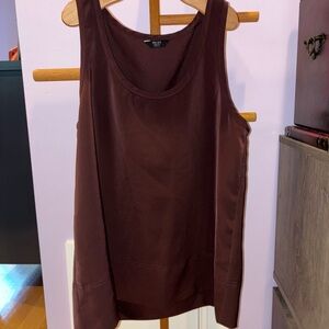 Chic Maroon Sleeveless Tank Top